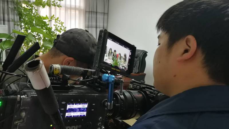 剧本杀式体验：英山县广告片拍摄公司构建沉浸式消费决策路径
