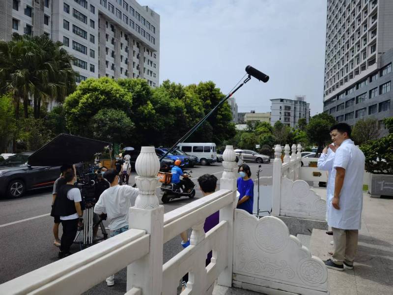 英山县广告片拍摄公司低成本实现高规格制作的诀窍